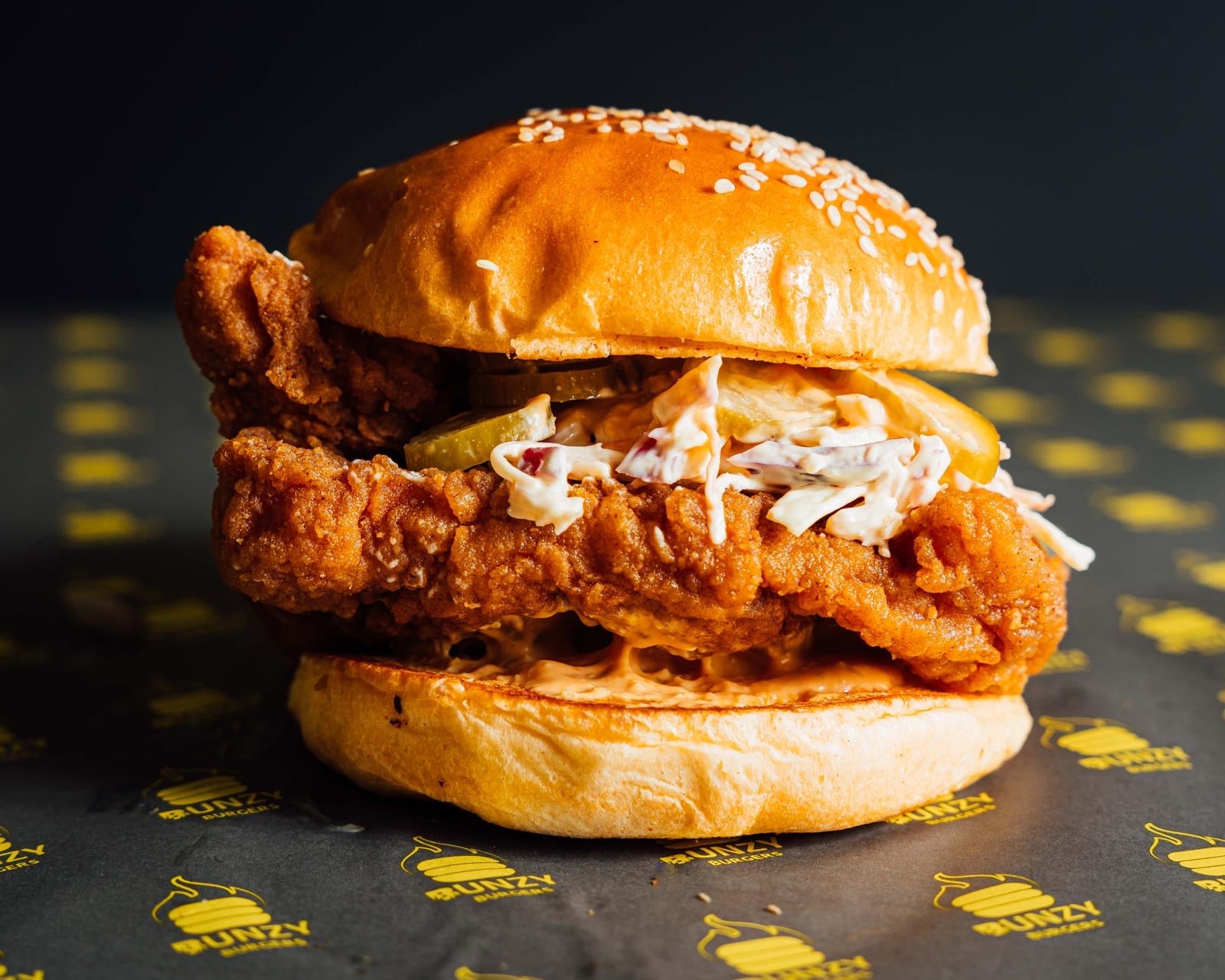 CHICKEN CHEESEBURGER