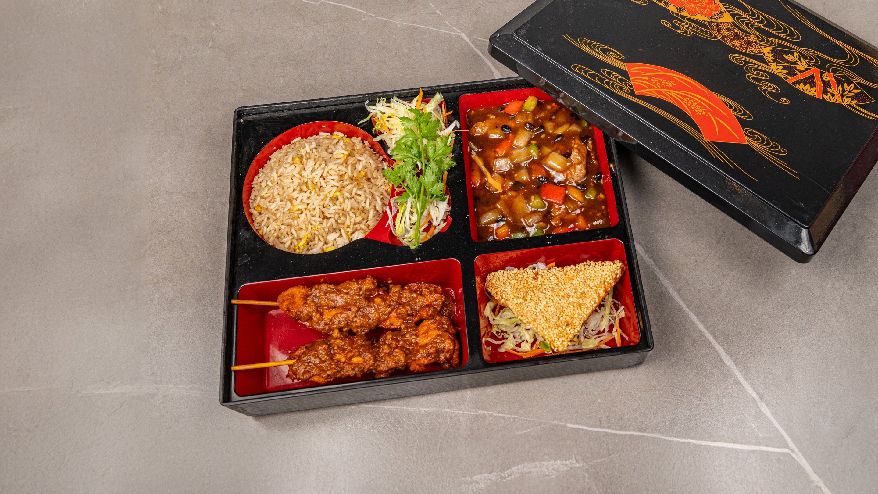 Beef with Green Peppers in Black Bean Sauce Bento Box