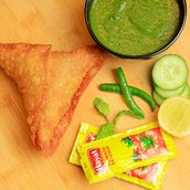 Chicken Tikka With Cheese Samosa