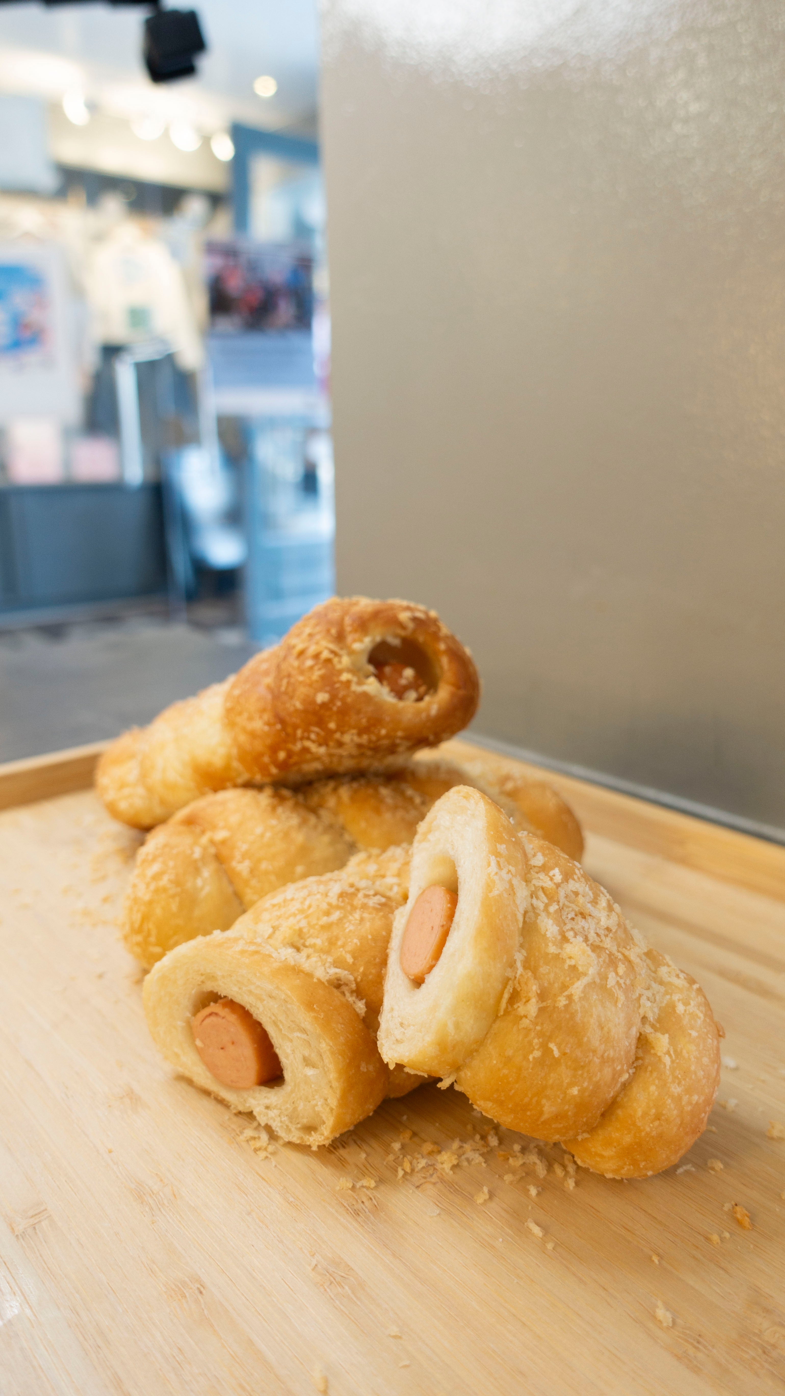 Oven Baked Sausage Roll (소세지롤)