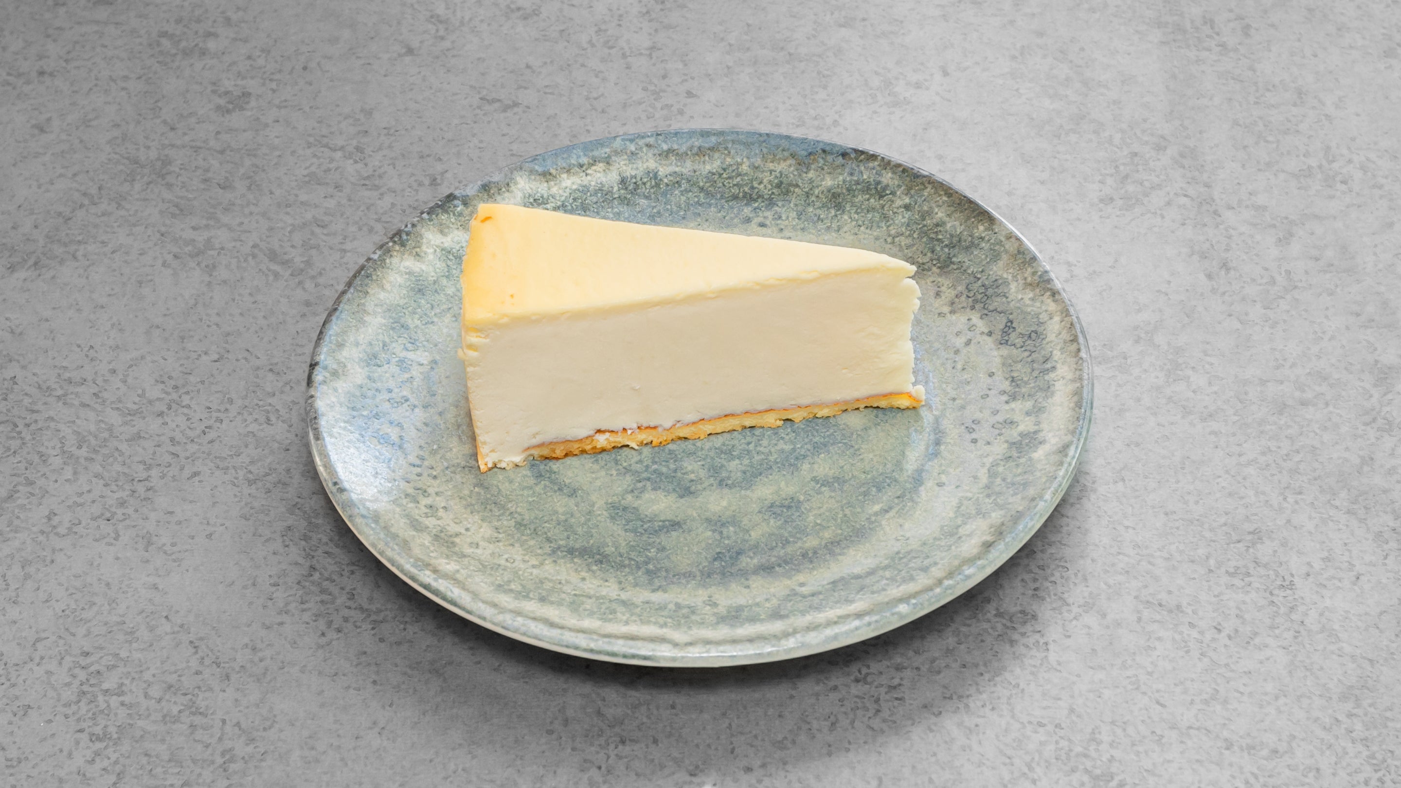 New York baked cheesecake