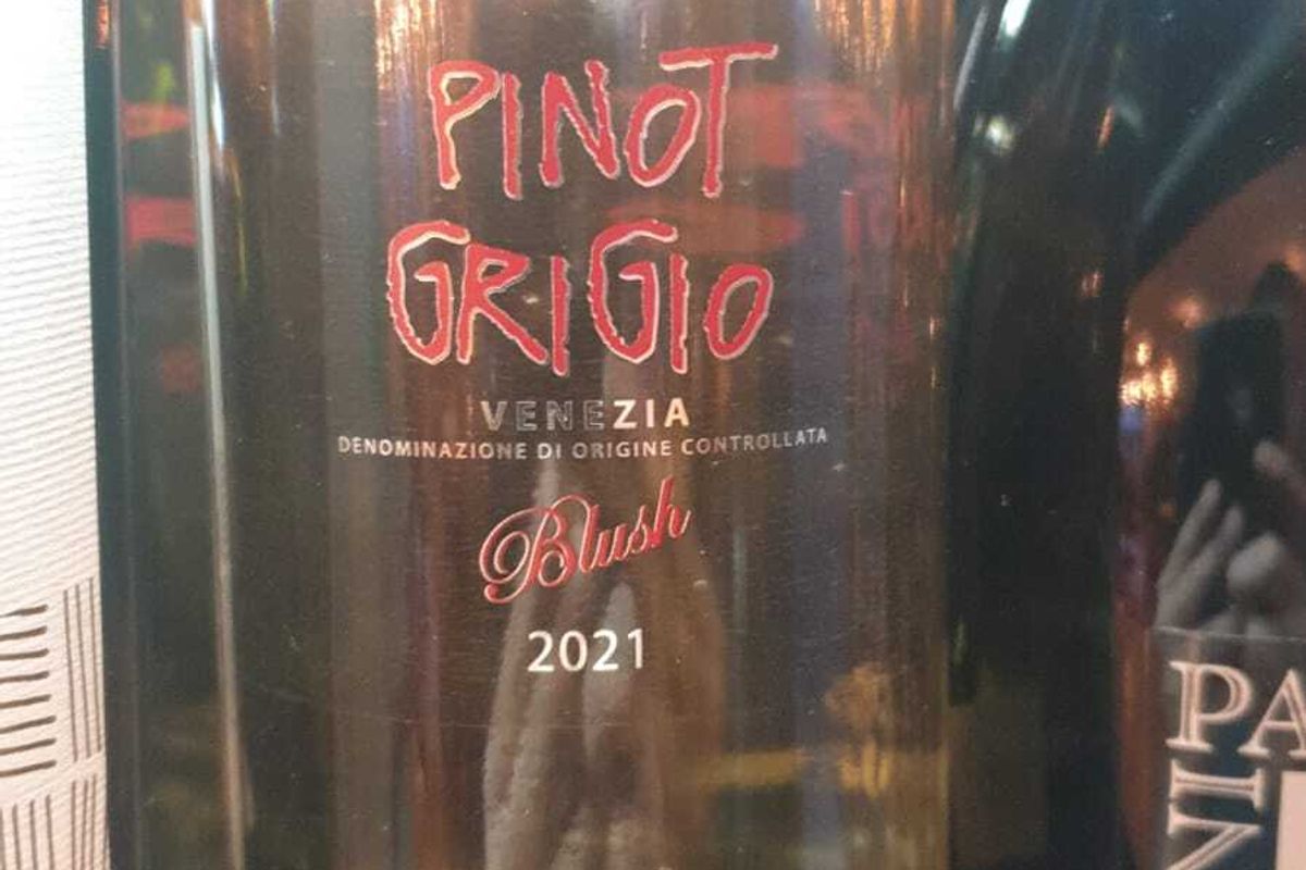 PINOT GRIGIO BLUSH delle Venezia 11.5% Bottle