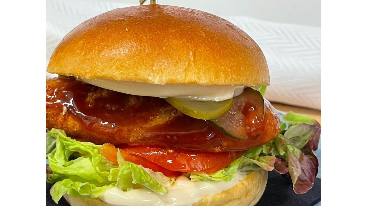 Chick'a'Moo Honey BBQ 'V' Burger