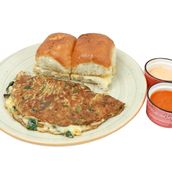 Cheesy Mushroom And Spinach Omelette