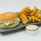 DONUTS CHICKEN BURGER