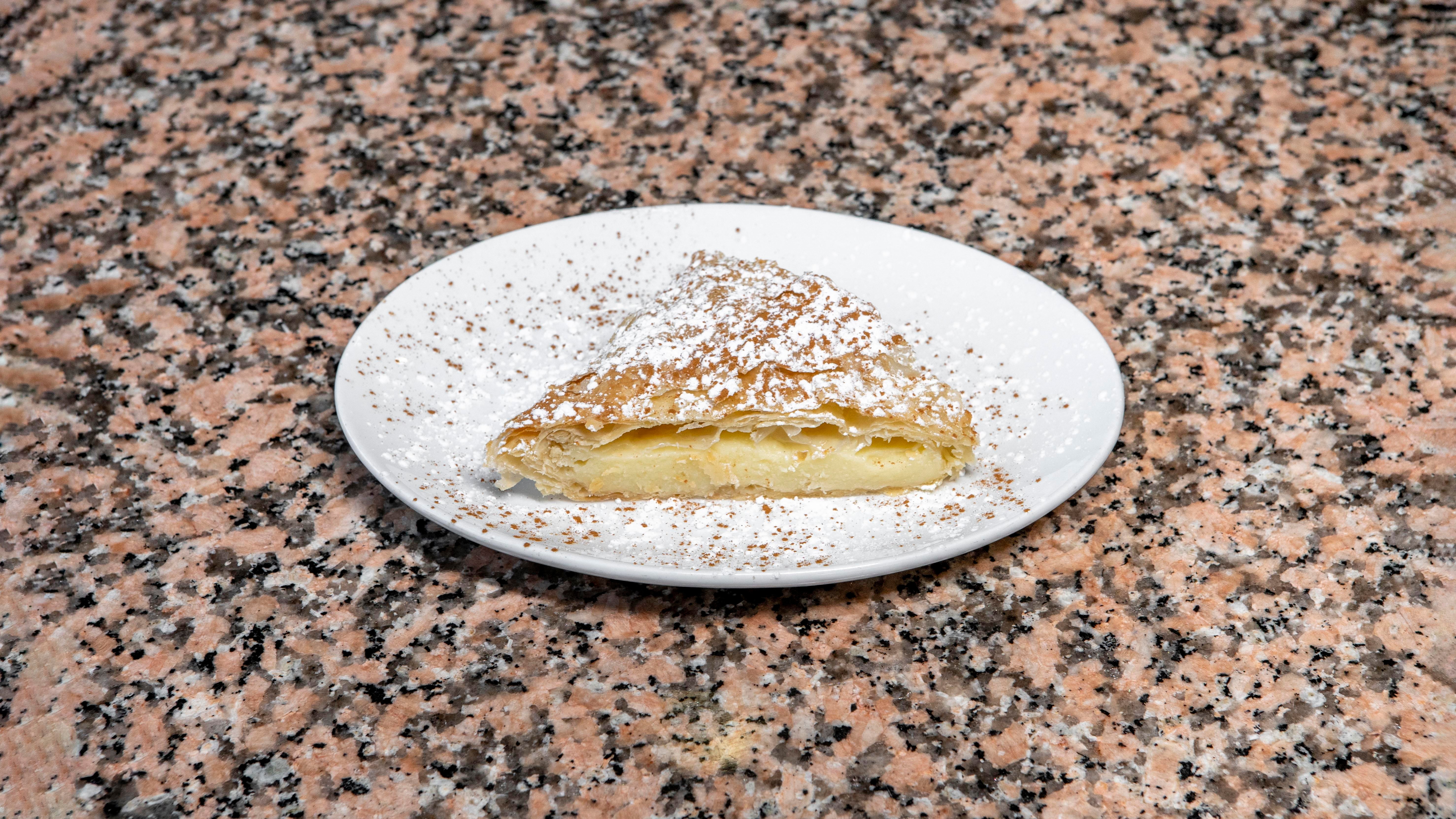 Bougatsa