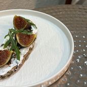 Labneh Zaatar And Figs