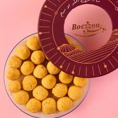 Kuwaiti Ghorayba with cardamom