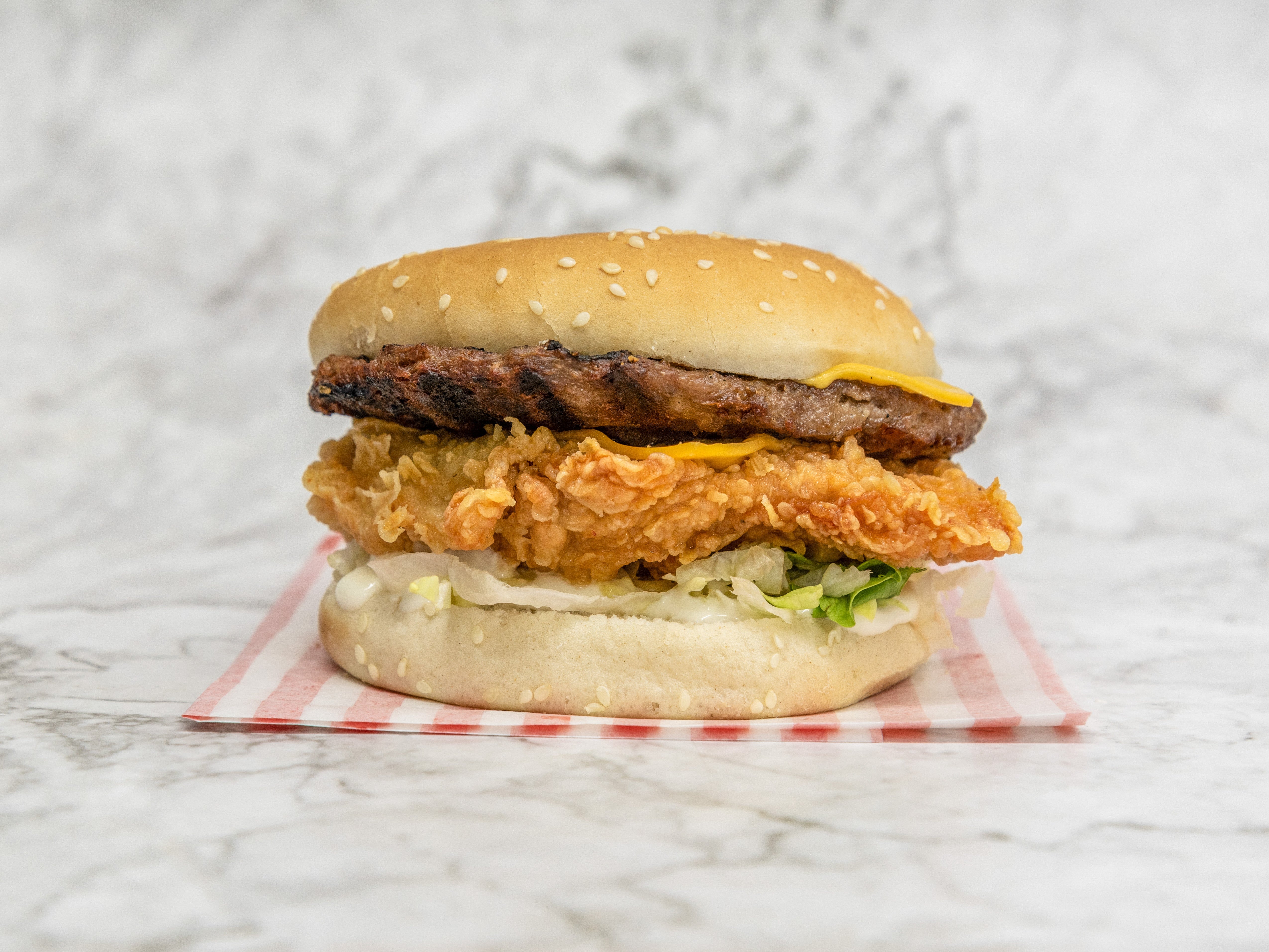 Mix Combo Burger.
