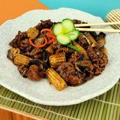 Beef With Mushroom And Babycorn