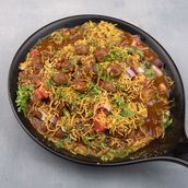 Aloo Tikki Chole Chaat