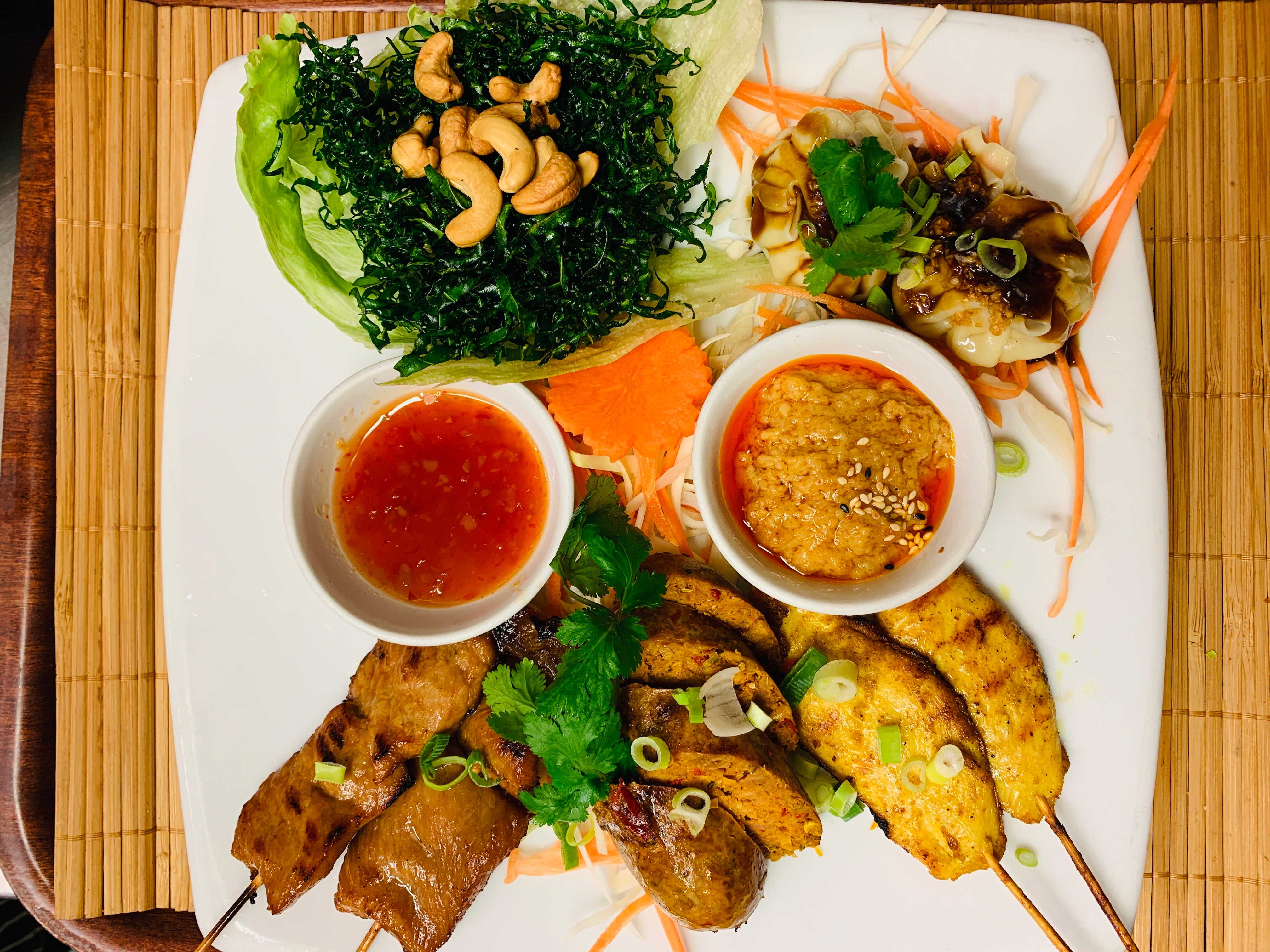Sabai Hors D’Oeuvre (sharing for 2 people) 🌶️🌶️