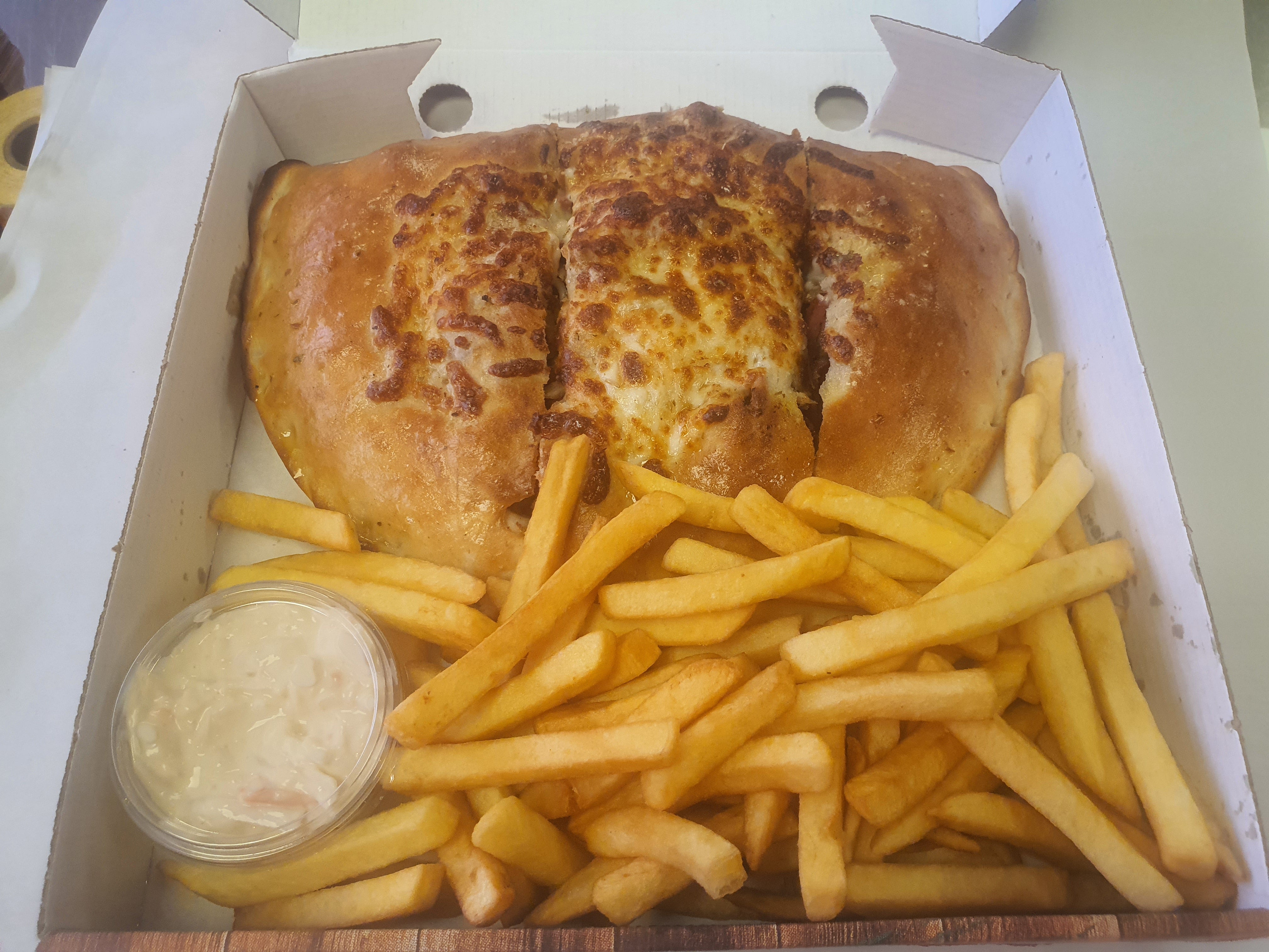 BBQ Paradise Calzone