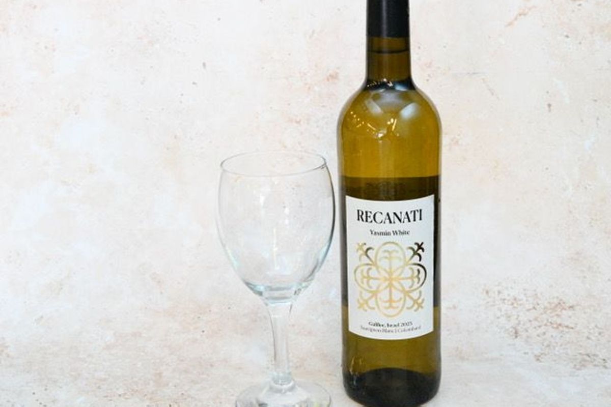 BOTTLE WHITE.