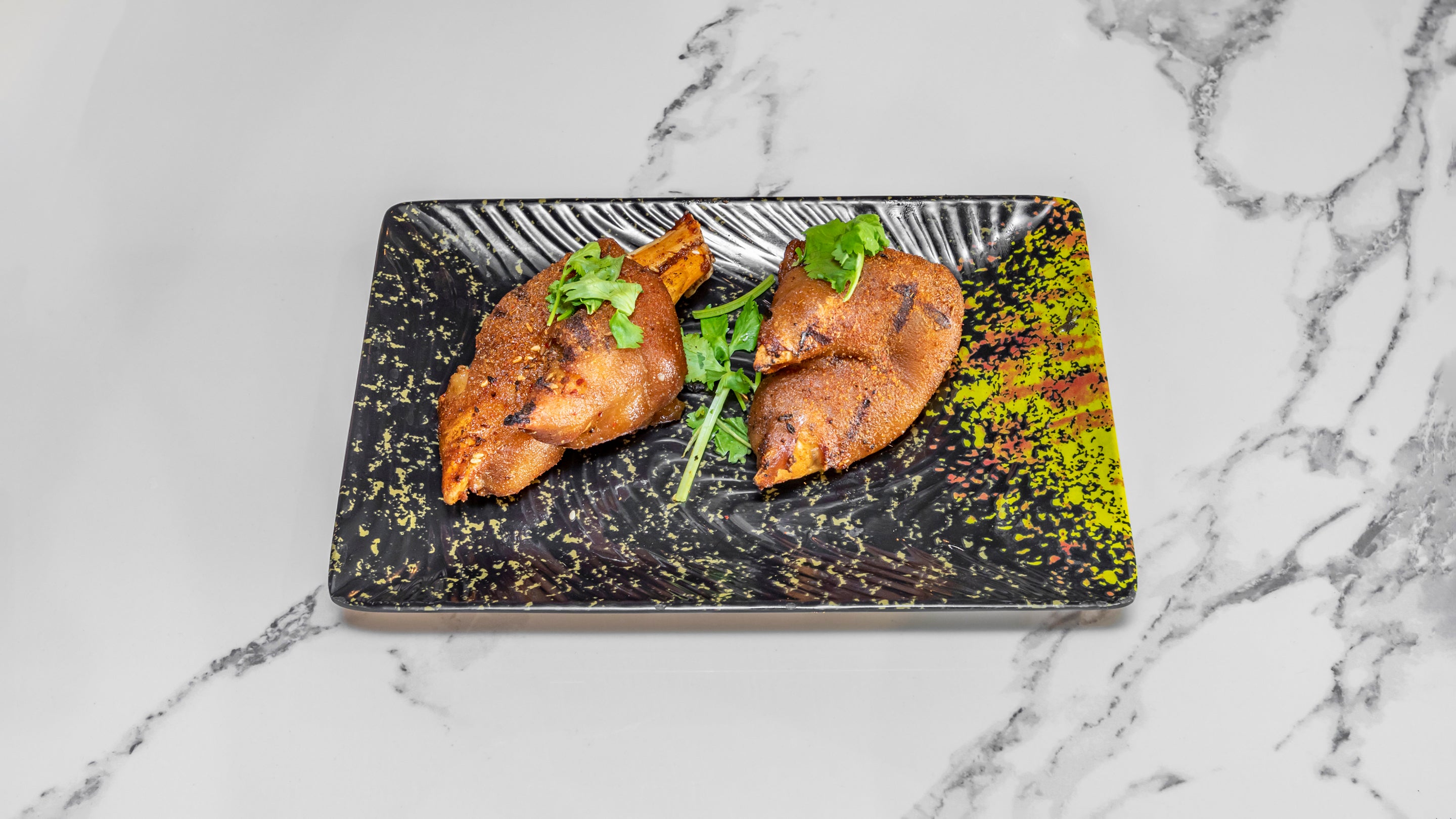 Grilled Pig Knuckle碳香烤猪蹄