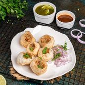 Gol Gappe ( Pani Poori )
