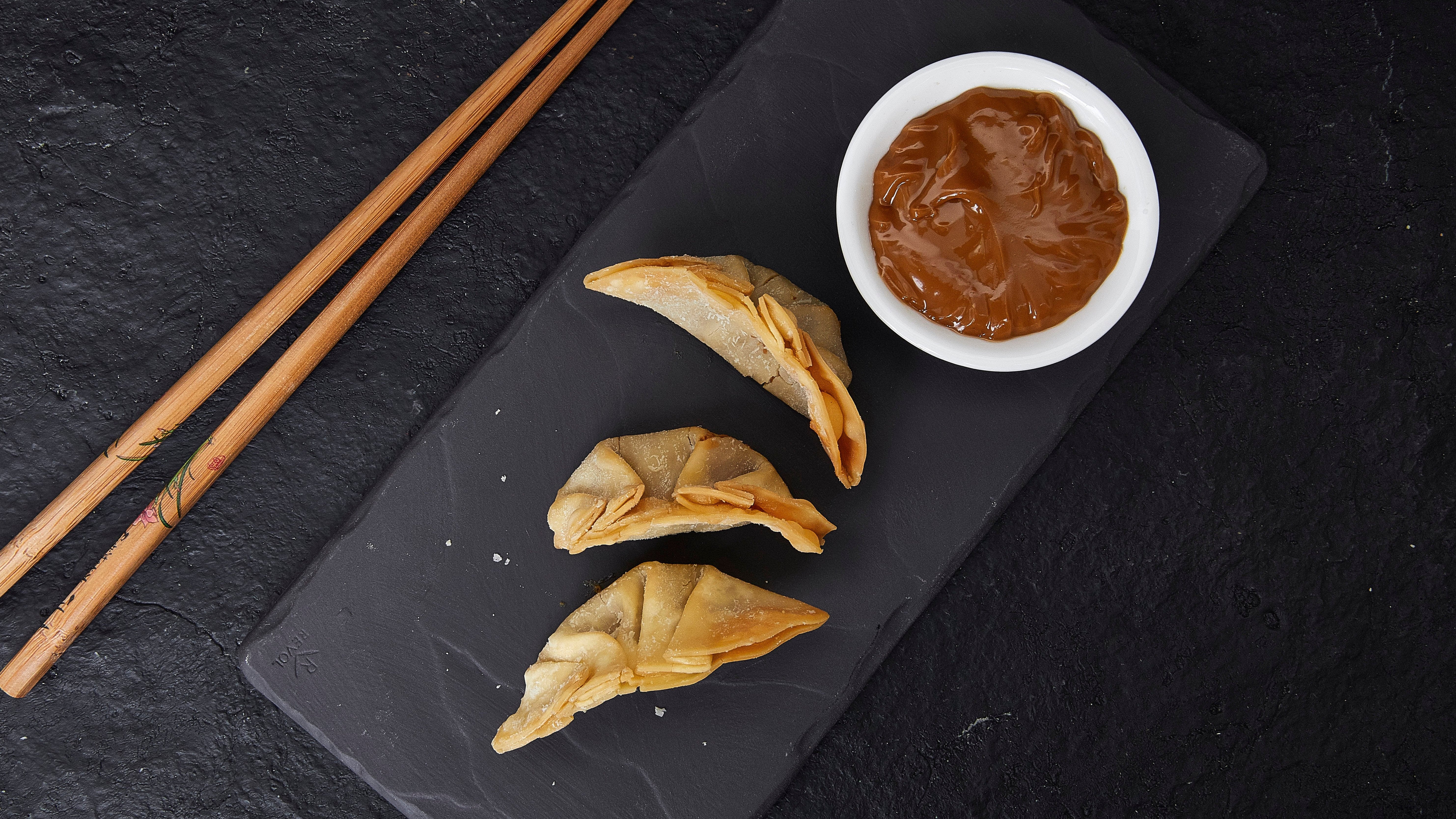 Lotus Biscoff Dessert Gyoza