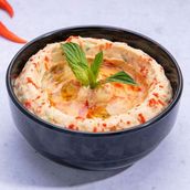 1/2 SPICY CHILI HUMMUS