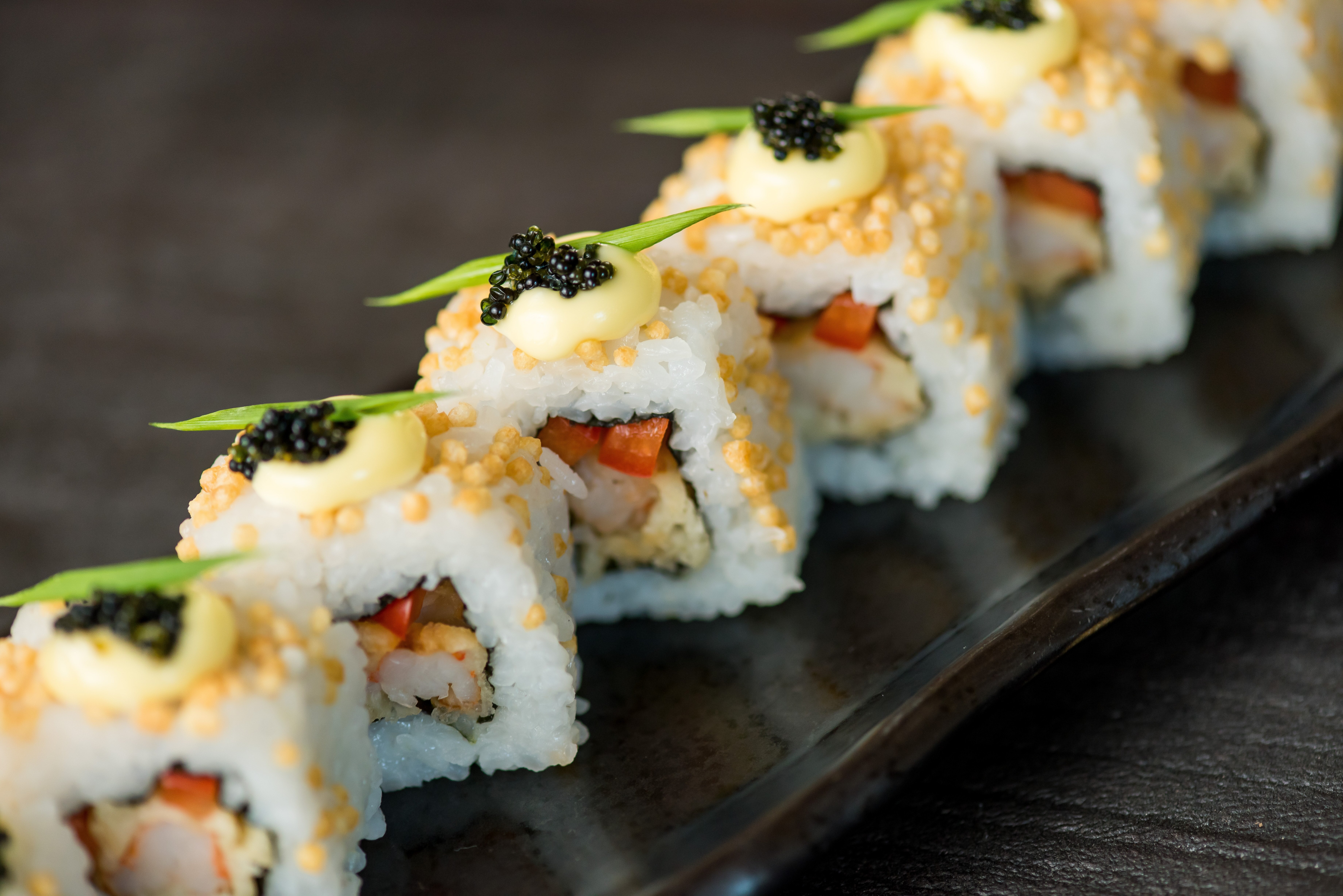 Tempura Prawn Uramaki (4-pcs or 8 pcs)