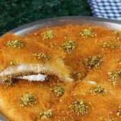 Small Kunafa Bin Naren With Cream