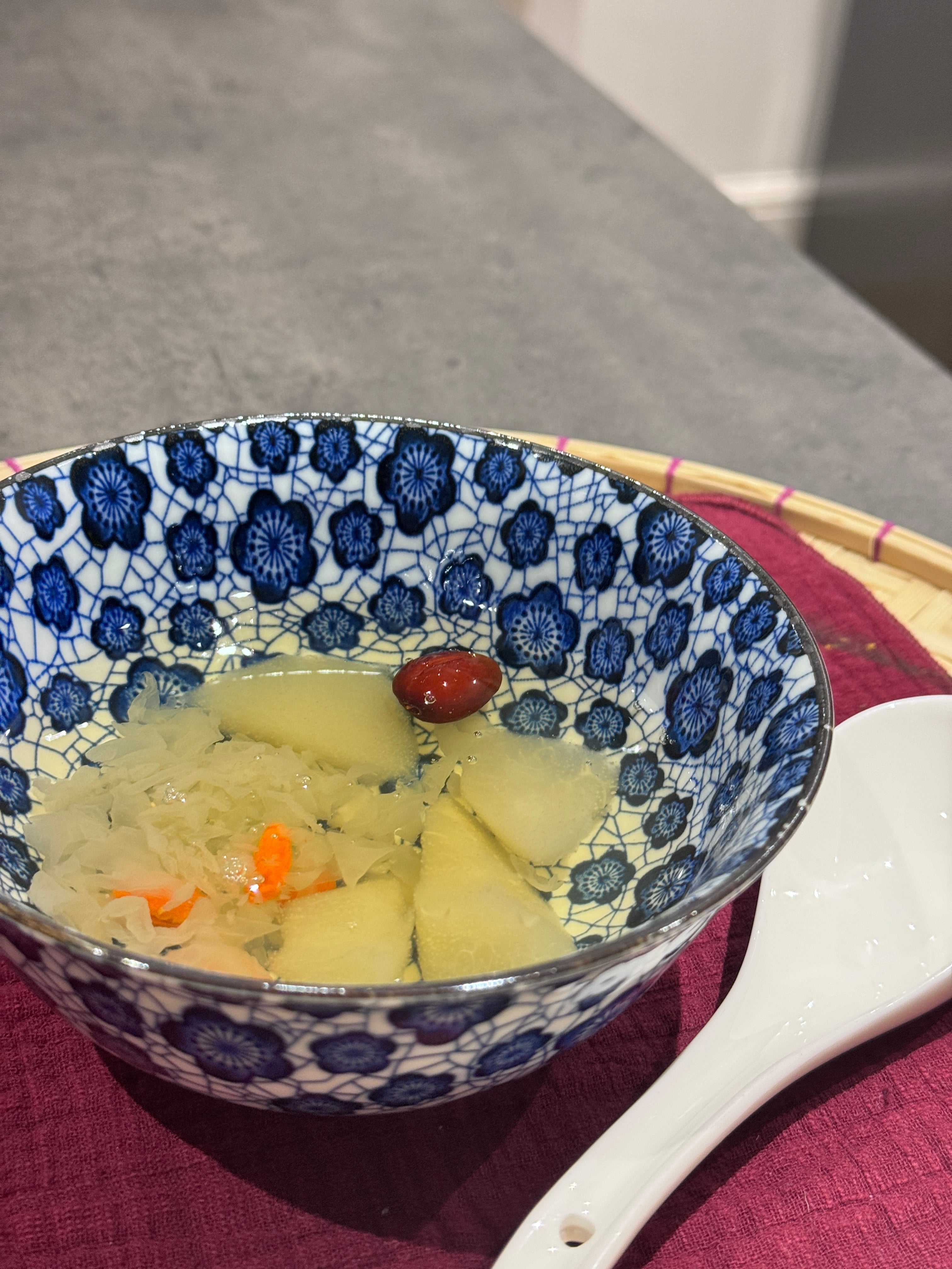 Sweet Snow Pear Dessert Soup
