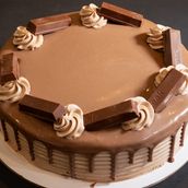 Kitkat Cake 5 To 7 Persons