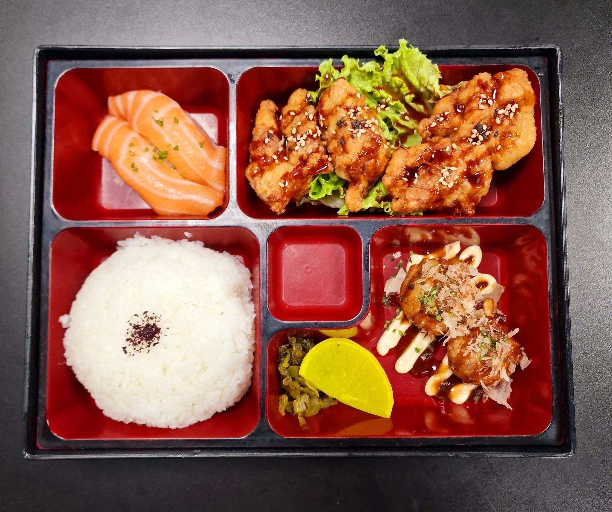 Chicken Karaage Bento / 鶏から揚げ弁当