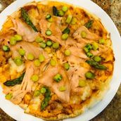 Salmon and Asparagus pizza