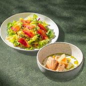 Combo Creamy Fish Soup with Salmon and Quinoa Salad (сливочный фиш-суп и салат с лососем и киноа)
