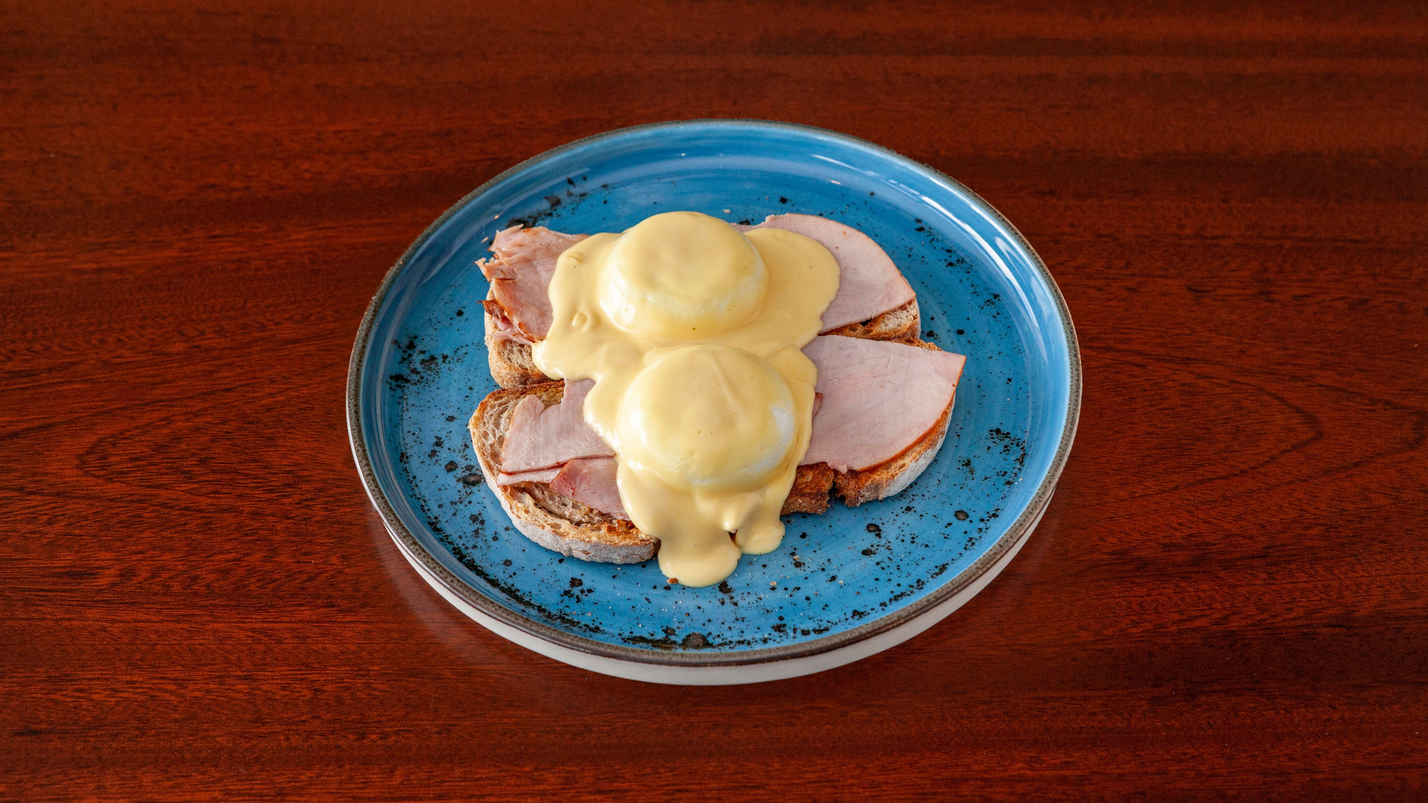 Eggs Benedict
