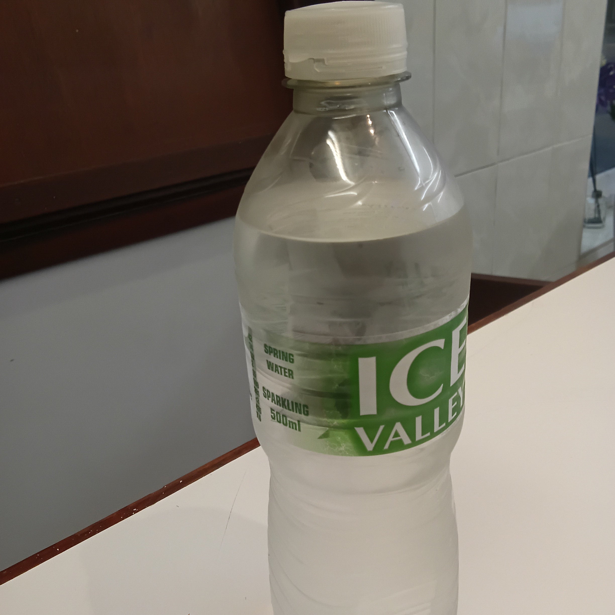 Ice valley sparkling water