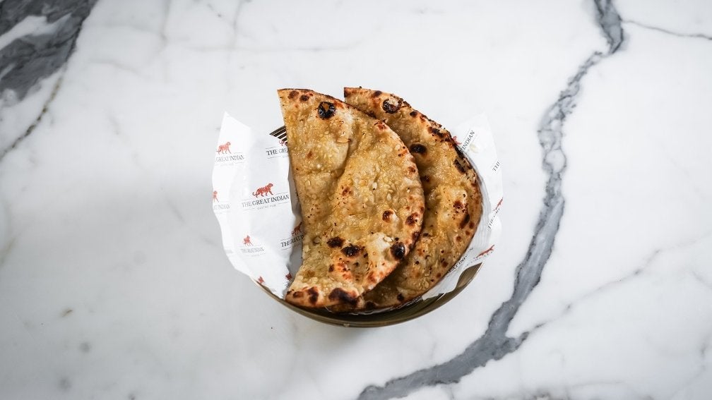 Garlic Butter Naan (v)