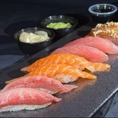 Fumi Selection Of Nigiri Sushi Box - 8 Pcs