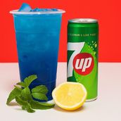 7UP Blueberry Mojito