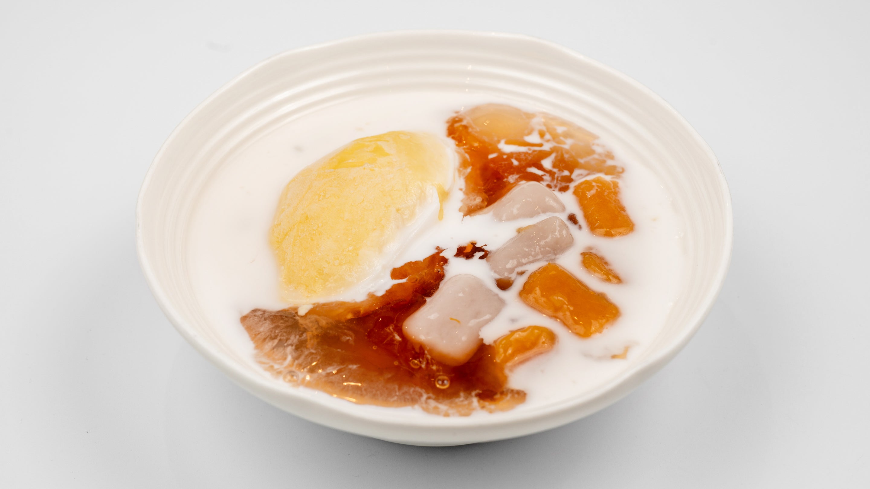 榴莲桃胶芋圆 Durian Peach Gum Taro Balls Coconut Bowl