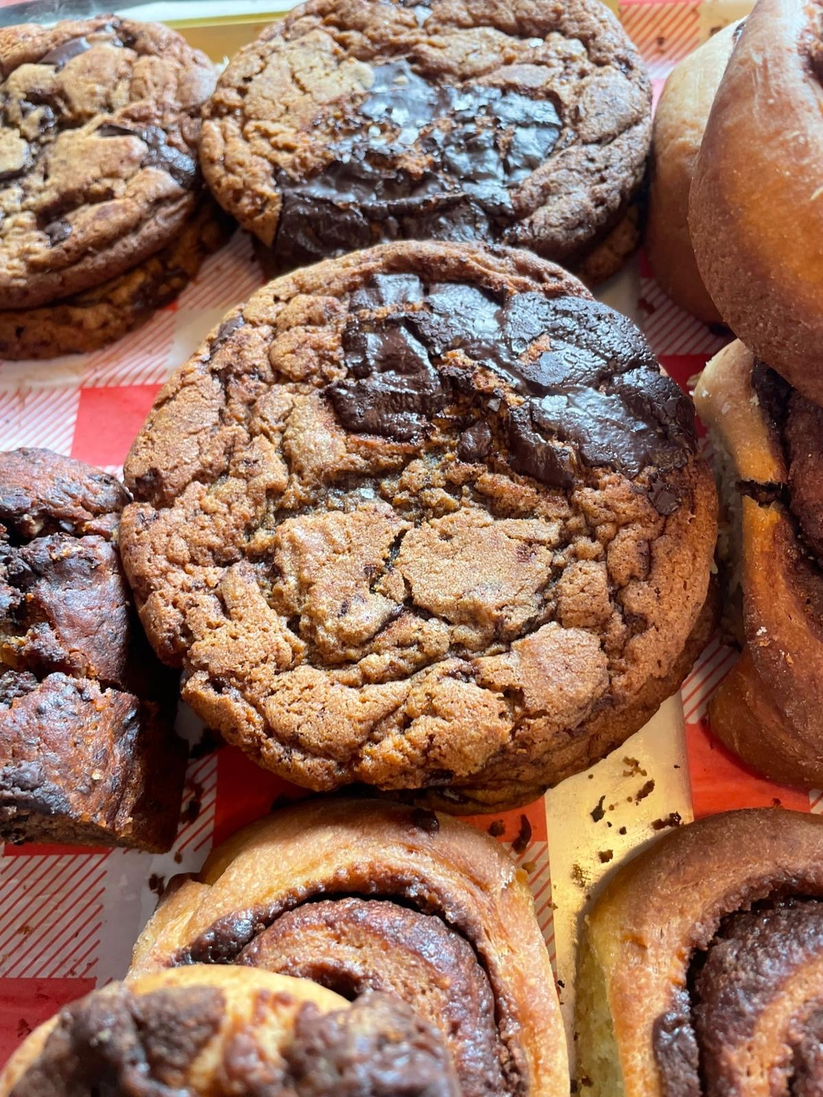 Chocolate & sea salt cookie