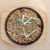 Tawa Qeema Chicken 