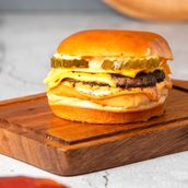 Double Smashed Cheese Burger 