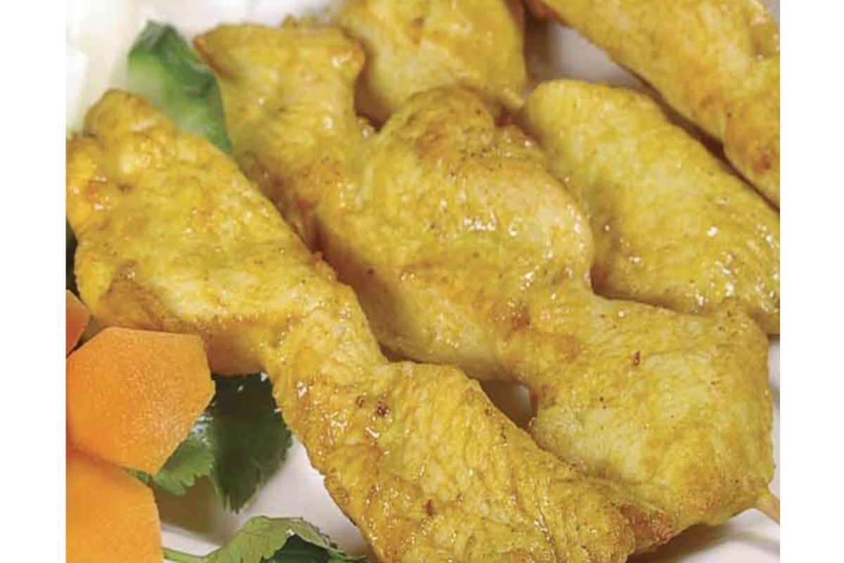 Satay Chicken on Skewers (4)