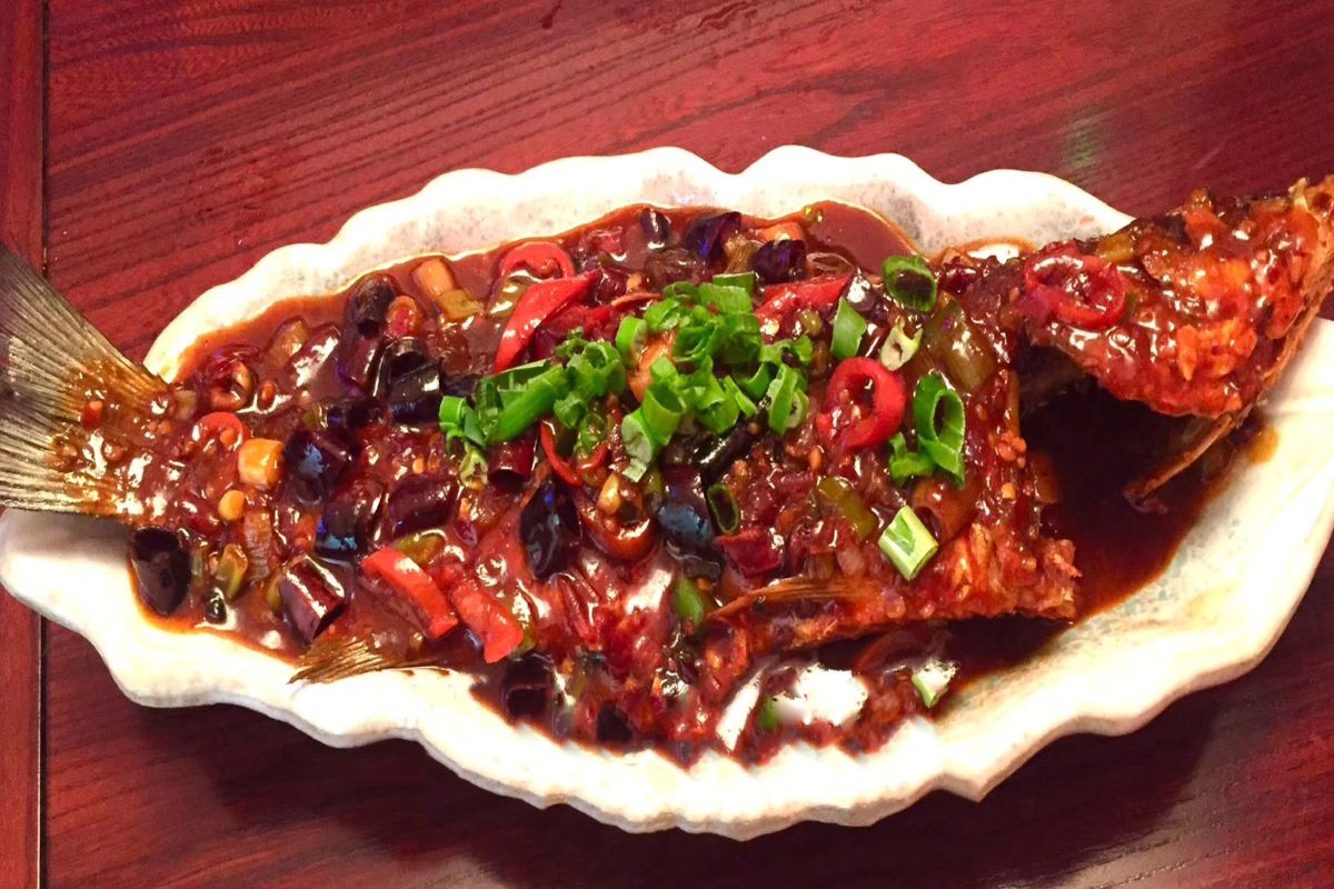 Dry Braised Sea Bass  干烧鲈鱼