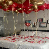 Balloons And Petals Set