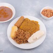 All Food Gunts With Mixed Fish And Sudanese Sauce