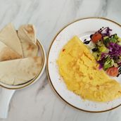 Plain Omelet With Fresh Baked Bread