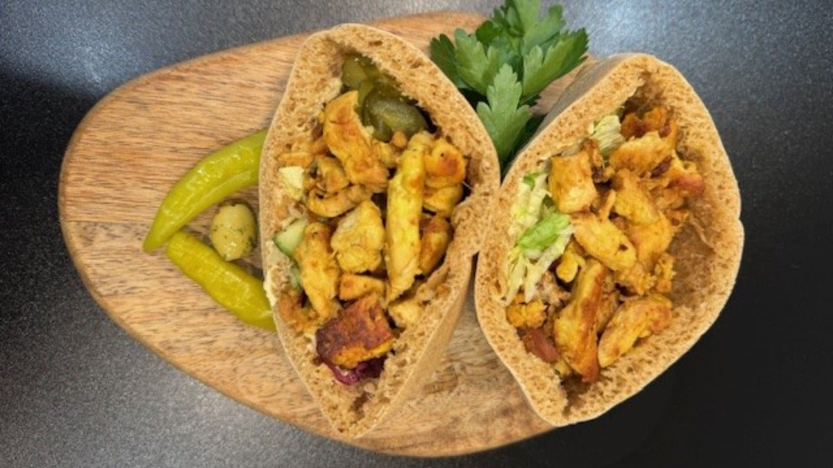 Chicken shawarma pita