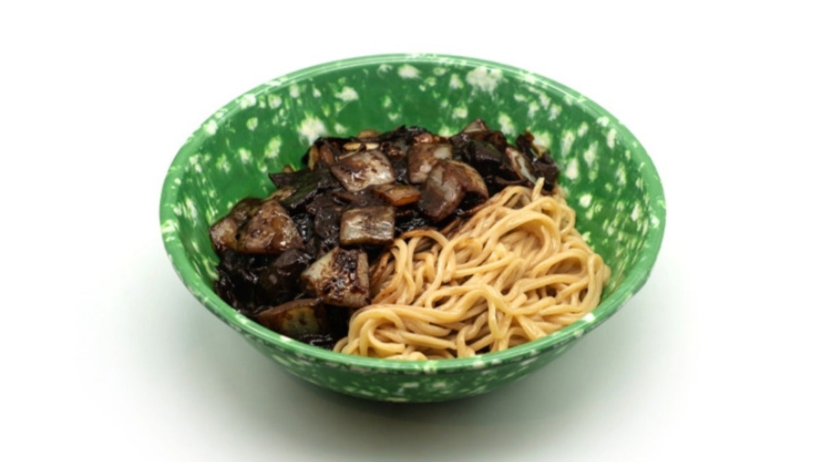 Vegan Jjajangmyeon 비건 짜장면