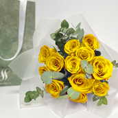 12 Yellow Roses