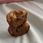 8 pieces Stuffed Cookies