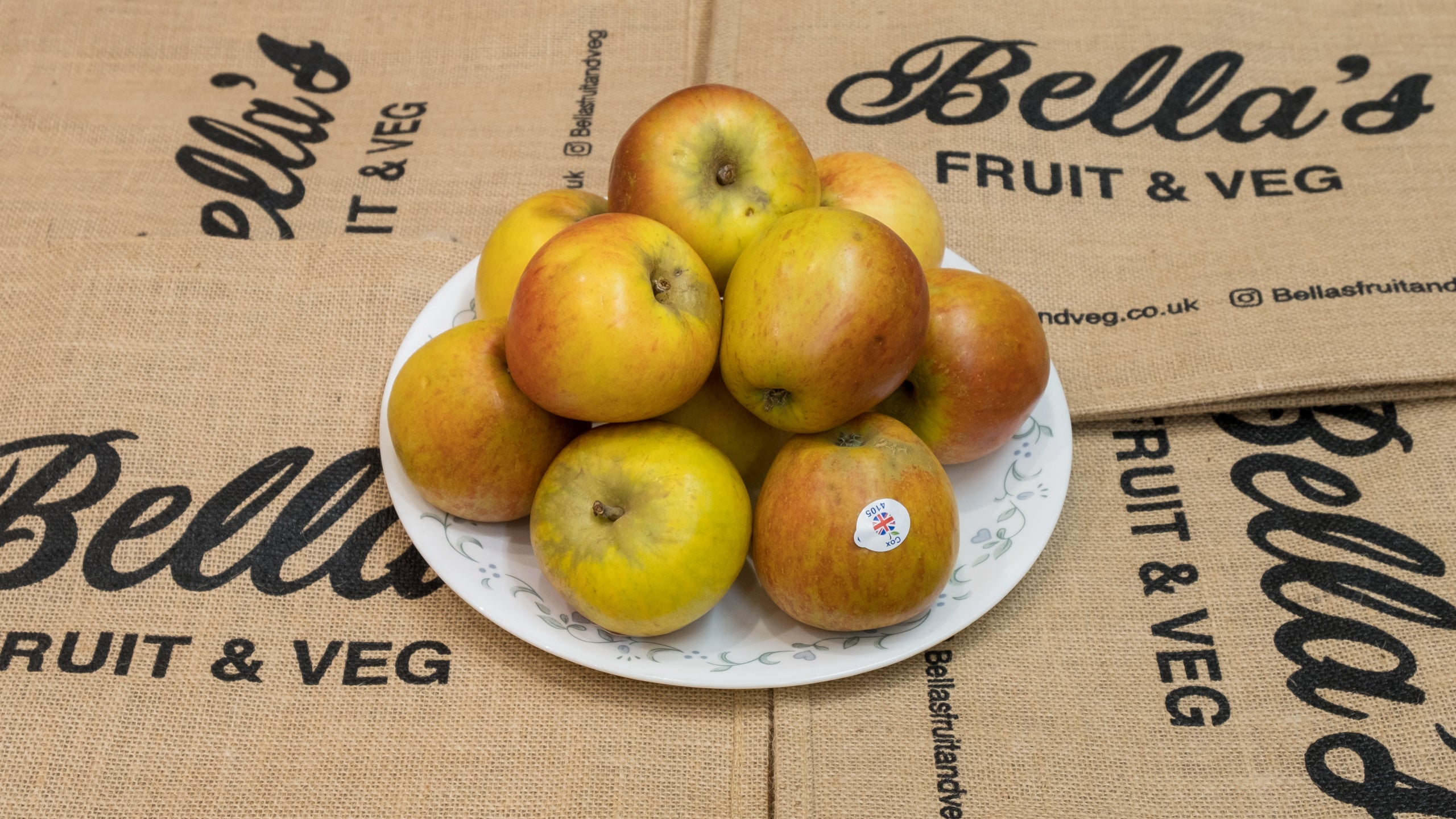 Cox Apple 500gm.
