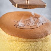Royal Vanila Family Cake