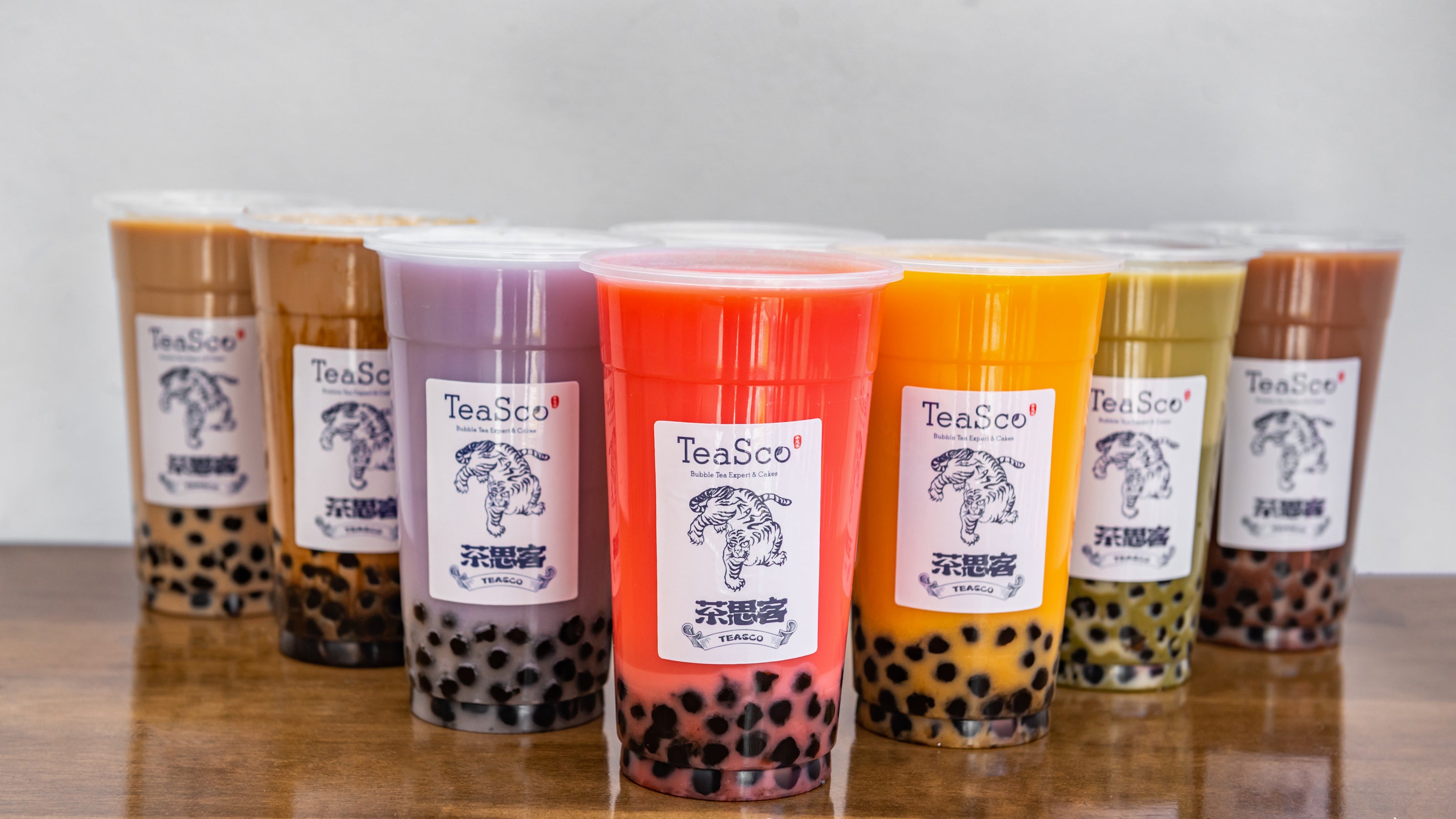 TeaSco Bubble Tea and cakes